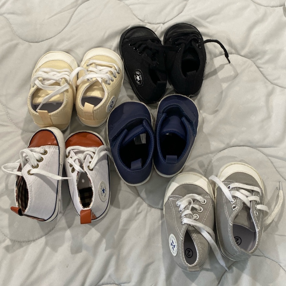 Baby first soft shoes. Good for initial stands/steps
